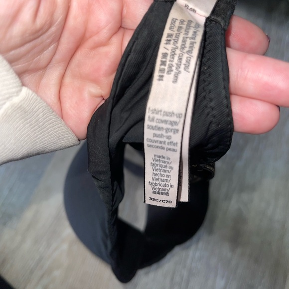 ✨5/$15 VS bra - Picture 3 of 3